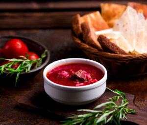 Wegetariańskie dania na grilla – ciekawe i smaczne alternatywy dla mięsnego menu